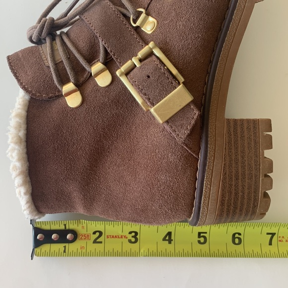 Sports Lug Sole Brown Suede Boots. SIZE 8 - Picture 14 of 15
